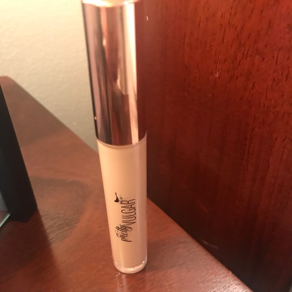 Concealer - Picture 1 of 1